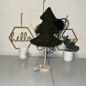 Cresent Enterprise Co. - Large Sherpa Christmas Tree - Free Standing Dark Green